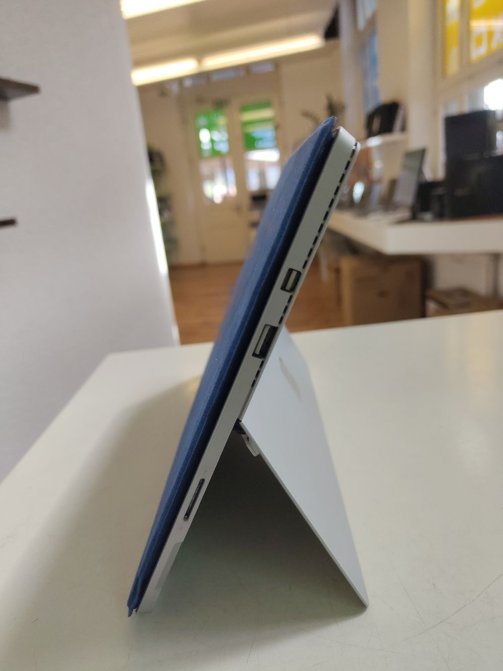 Microsoft Tablet PC: Microsoft Surface Pro Tablet mit Tastatur gebraucht – Usato da Goldau venduto da hergercomputer 3