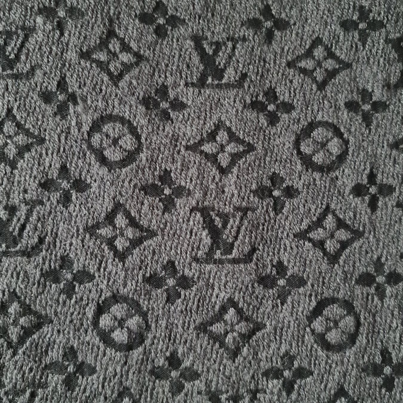 Louis Vuitton Foulards, Tücher & Schals: Écharpe Monogram Classic - Louis Vuitton – Gebraucht aus Renens VD von del_t2kx 2