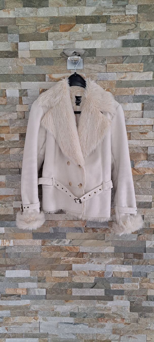 Esprit Giacche: Jacke von Esprit Gr. 40 – Usato da Emmen venduto da Huwimark