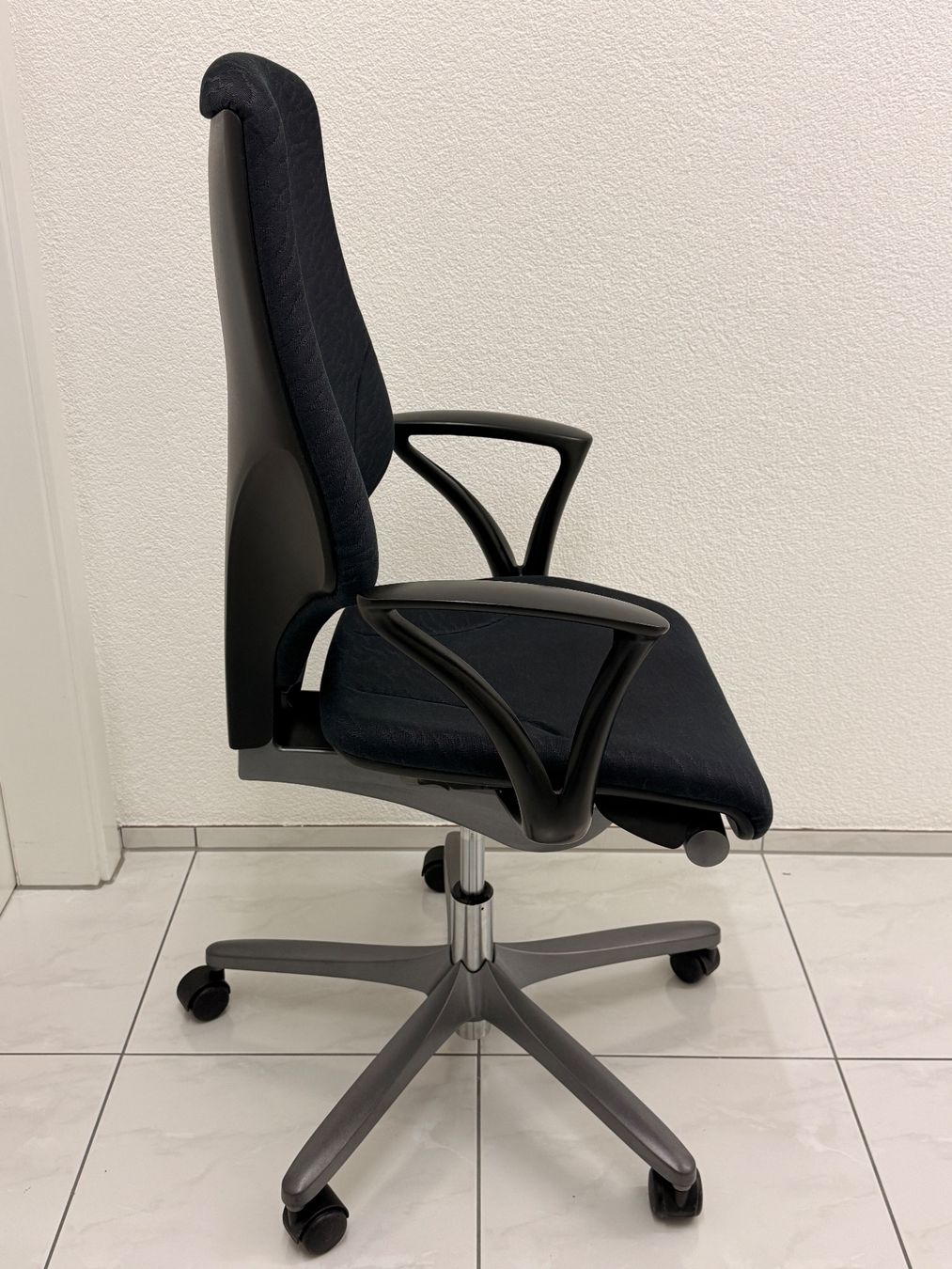 Giroflex Sedie: Bürostuhl Giroflex G64 – Usato da Felben-Wellhausen venduto da 9506