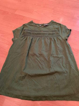 Joli t-shirt vert Bonprix taille 44-46