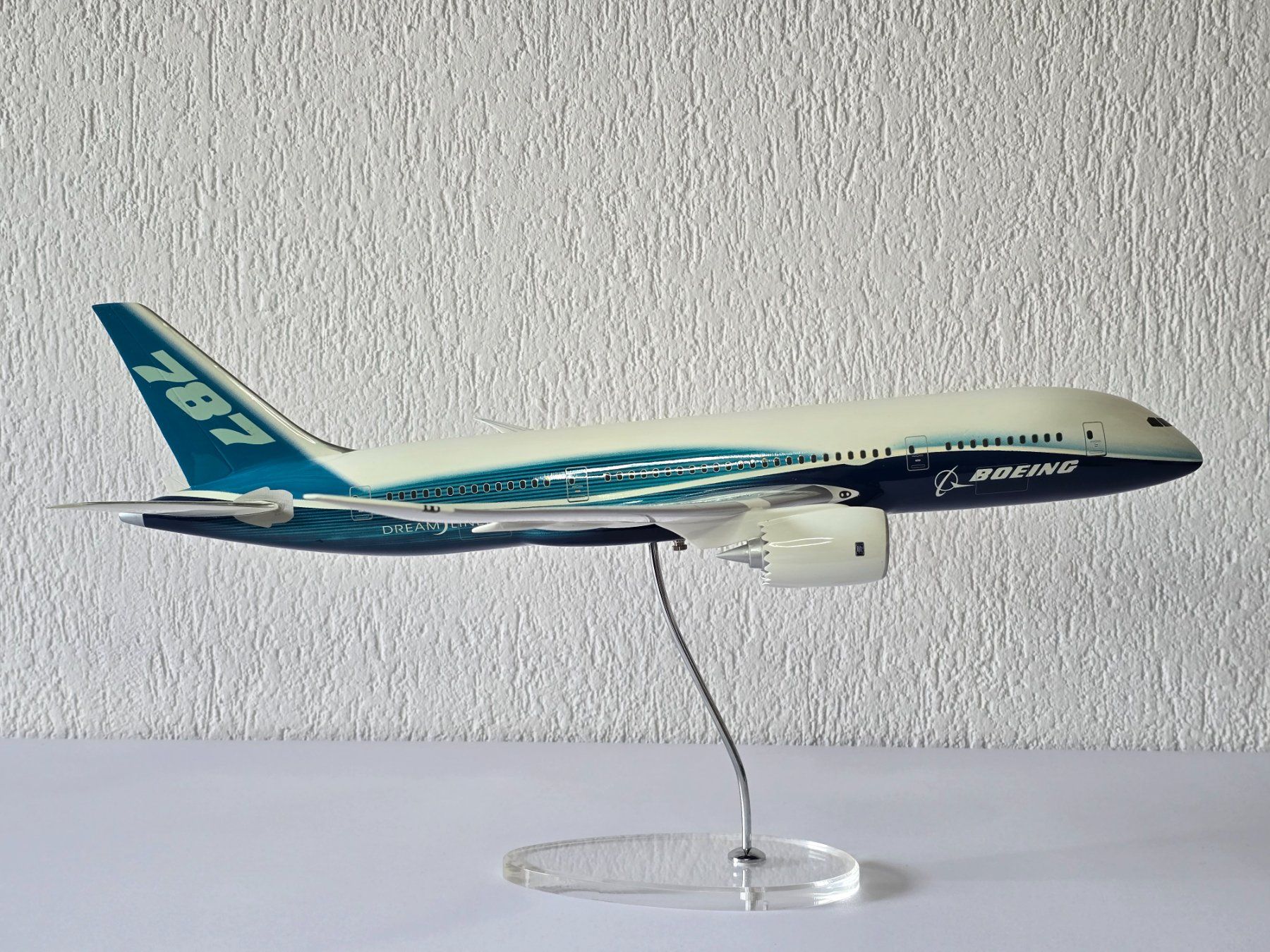Kit di modellismo & Modellini statici: Daron, Sky Marks, usw. Boing B 787, Dreamliner, Werksfarben, – Usato da Kloten venduto da Nicola2 7