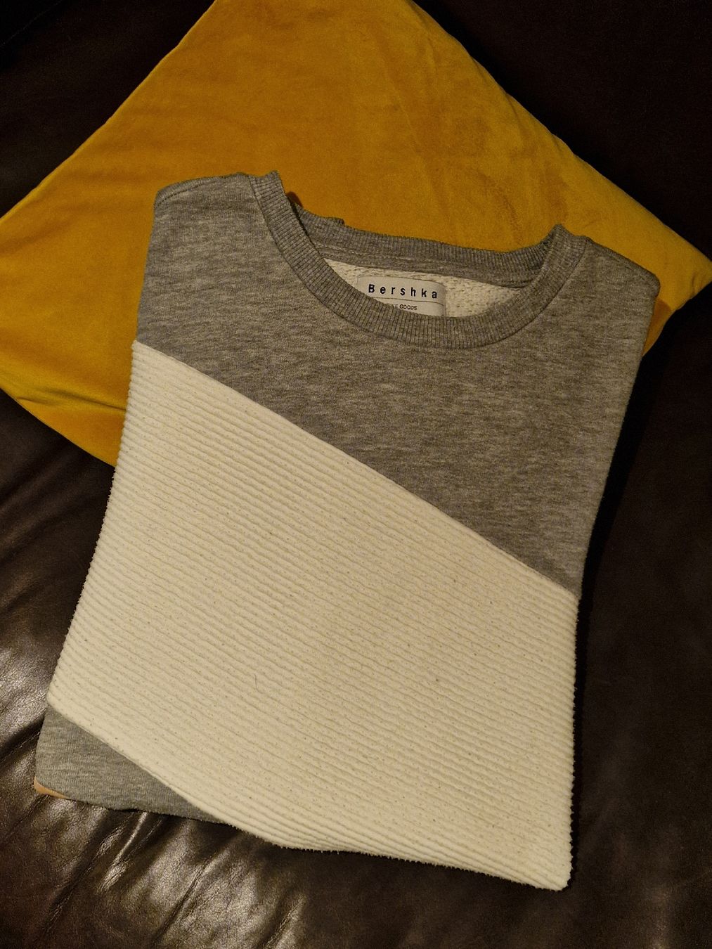Bershka Maglioni & Felpe: Sweater / Pullover - Grösse L – Usato da Bürglen UR venduto da luiroedes 4