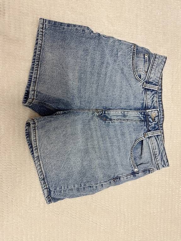 Jeans: Jeansshorts – Usato da Fribourg venduto da hel_7rf2