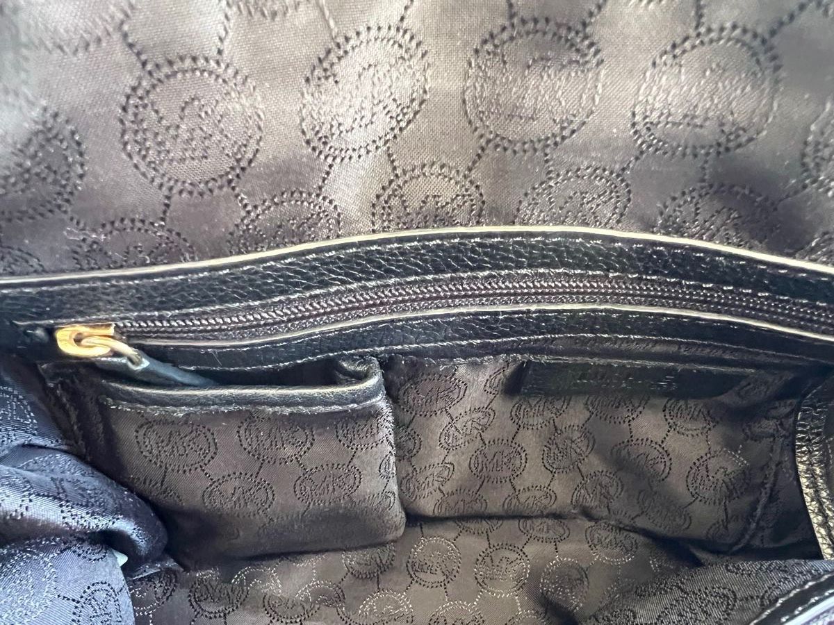 Michael Kors Borse da donna: Michael Kors Leder-Handtasche Schwarz mit Schultergurt – Usato da Zürich venduto da Mariesieger 6
