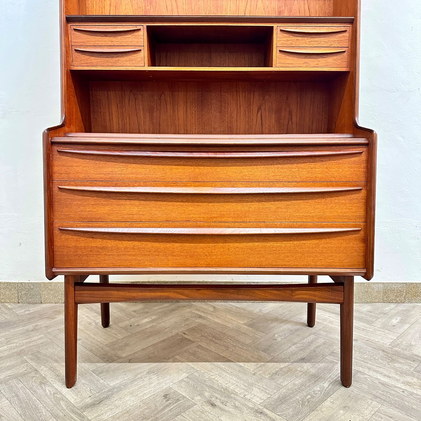 Cassettiere: Mid Century danish teak Highboard / Secretary – Usato da basel venduto da vintory.ch 6