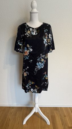 Phase Eight Kleid, Gr. 38, Blumenmuster - Top Zustand!