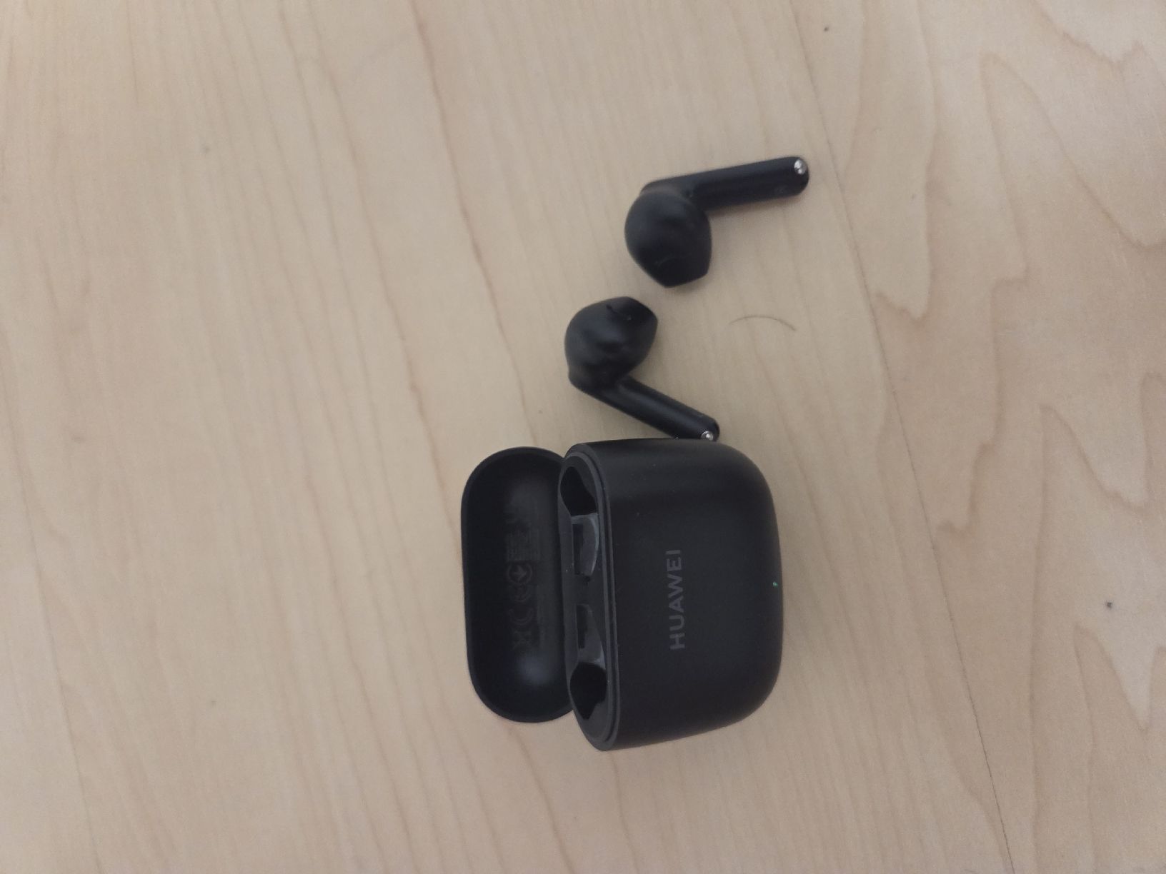 Huawei Cuffie: Huawei Freebuds se2- Black - Excellent Condition! – Usato da Schlieren venduto da adr_8dnq