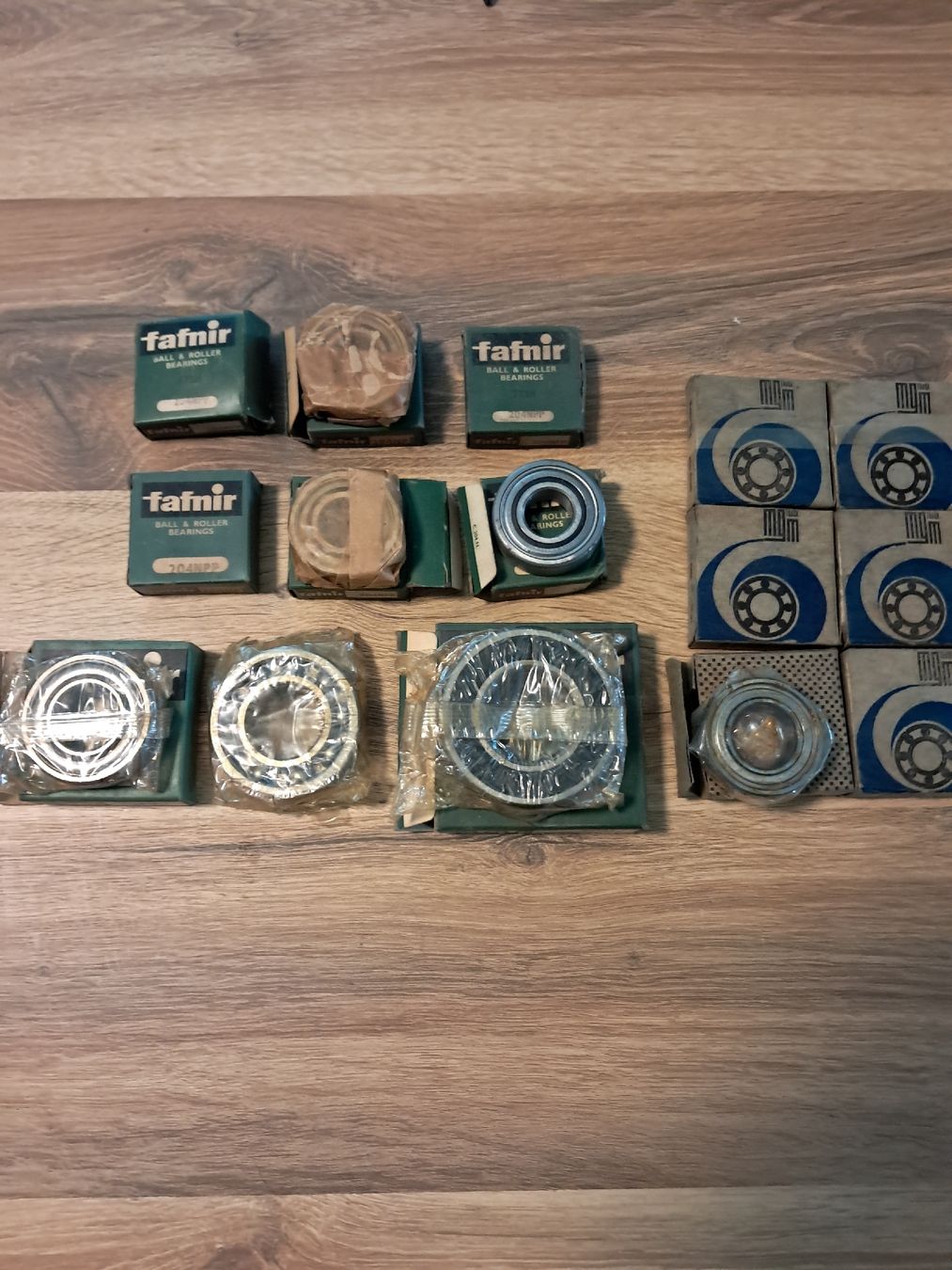 Cuscinetti a sfere: Verschiedene Kugellager verpackt fafnir,mgm – Nuovo (secondo la descrizione) da Einsiedeln venduto da Biberchrouser76