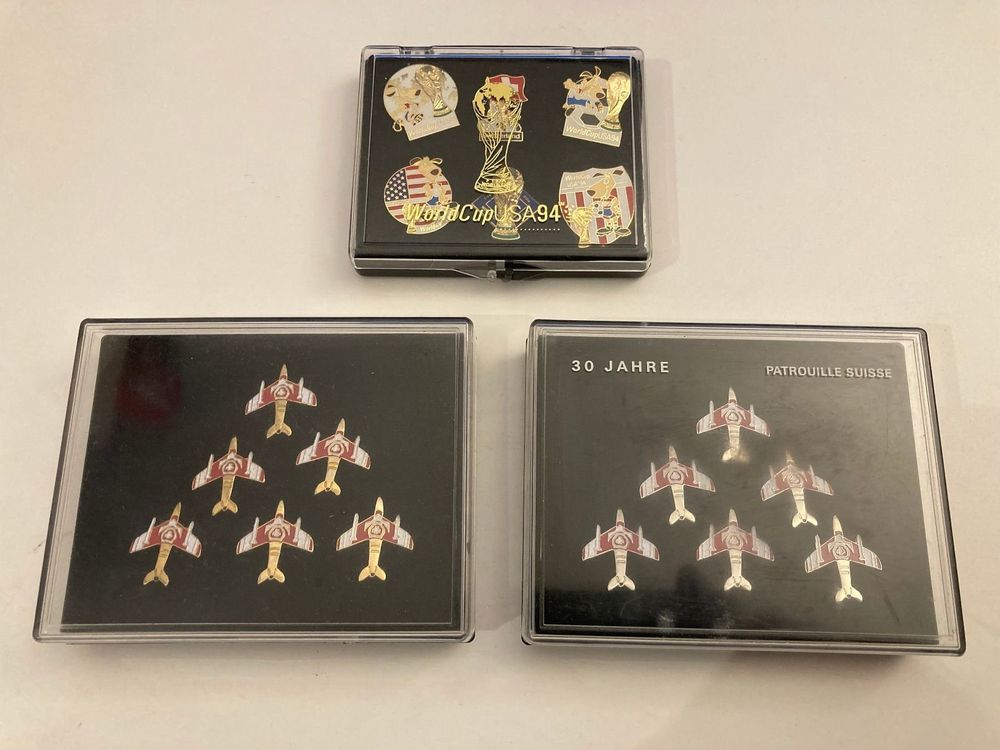 Drei PinsSets (World Cup USA 94 und 2 x Patrouille Suisse) Kaufen auf Ricardo