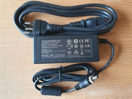 Netzteil 240V AC /12V DC - 5A, 60W 5.5mm-2.1mm Stecker, neu
