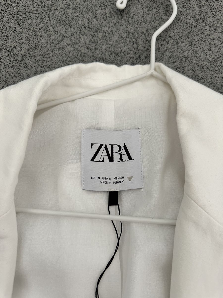 Zara Ensembles & Tailleurs: Zara Blazer – Neuf avec emballage d'origine à Hinterkappelen par Girl67 2