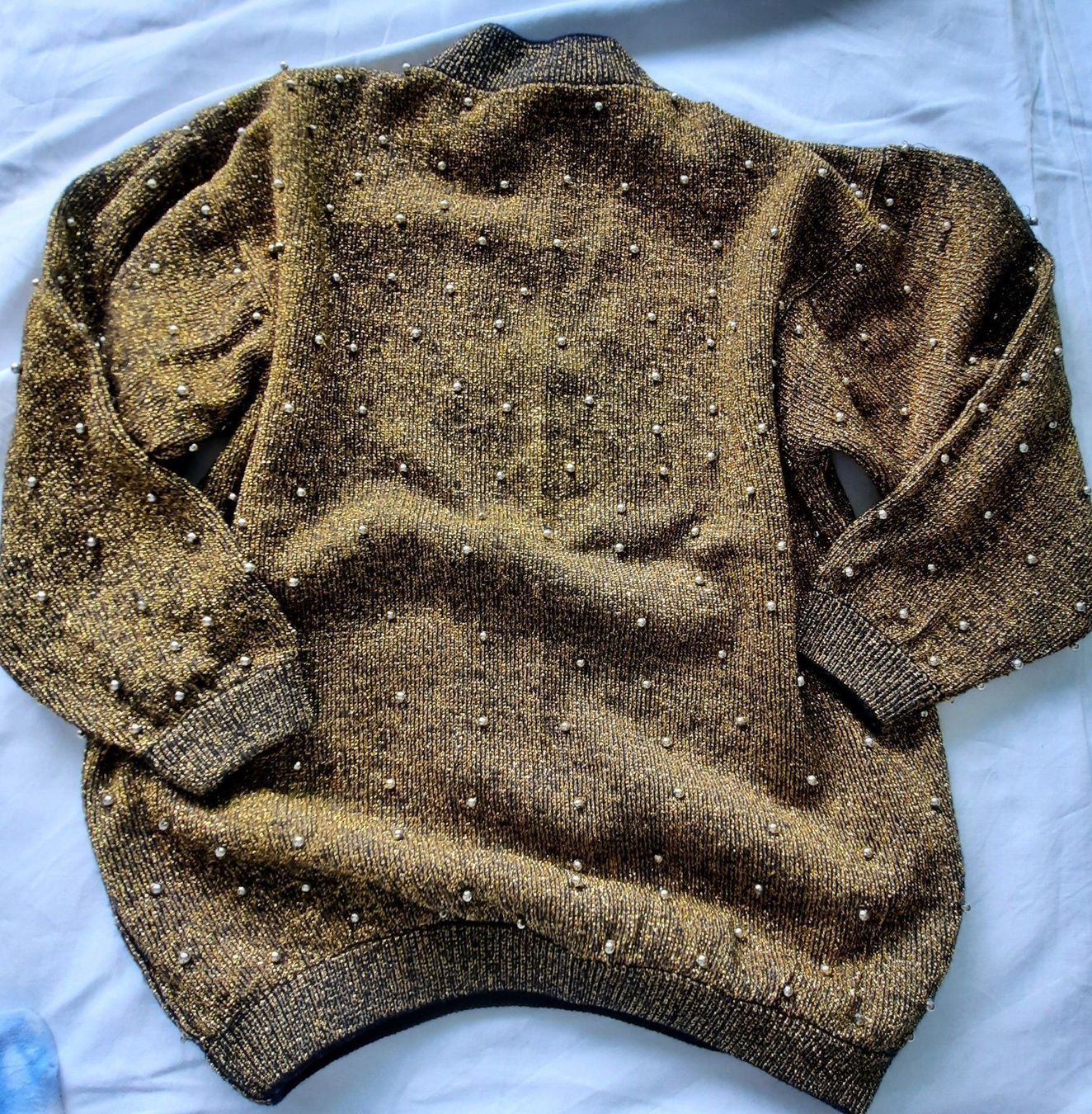 Maglioni & Felpe: Pullover in Gold; mit Goldfäden/ -Perlen – Nuovo (secondo la descrizione) da Herrliberg venduto da AlexandraBopp 1