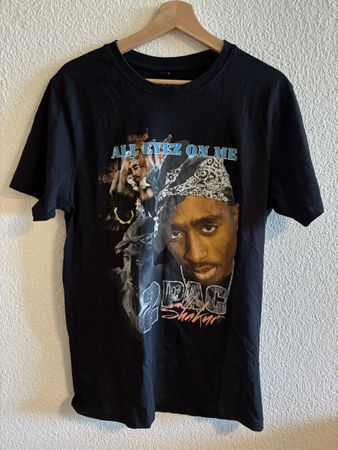 2PAC GRAPHIC T-SHIRT