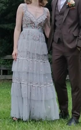 Designerkleid Needle & Thread, 34-36, Grau-Blau 💐