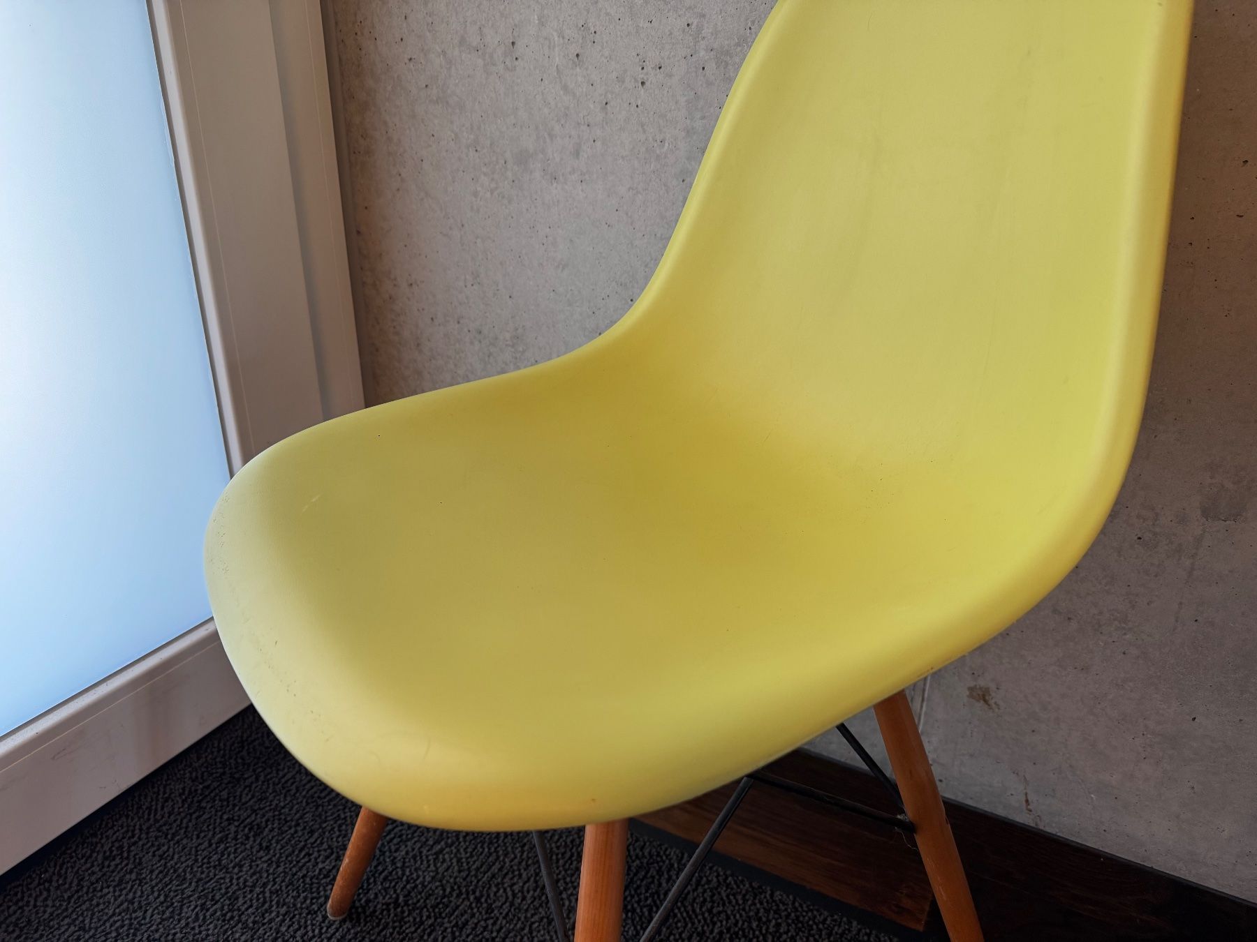 Vitra Sedie: ORIGINAL VITRA EAMES PLASTIC SIDECHAIR STUHL TOP DESIGN 4 x – Usato da Balterswil venduto da MR_FEELGOOD 2