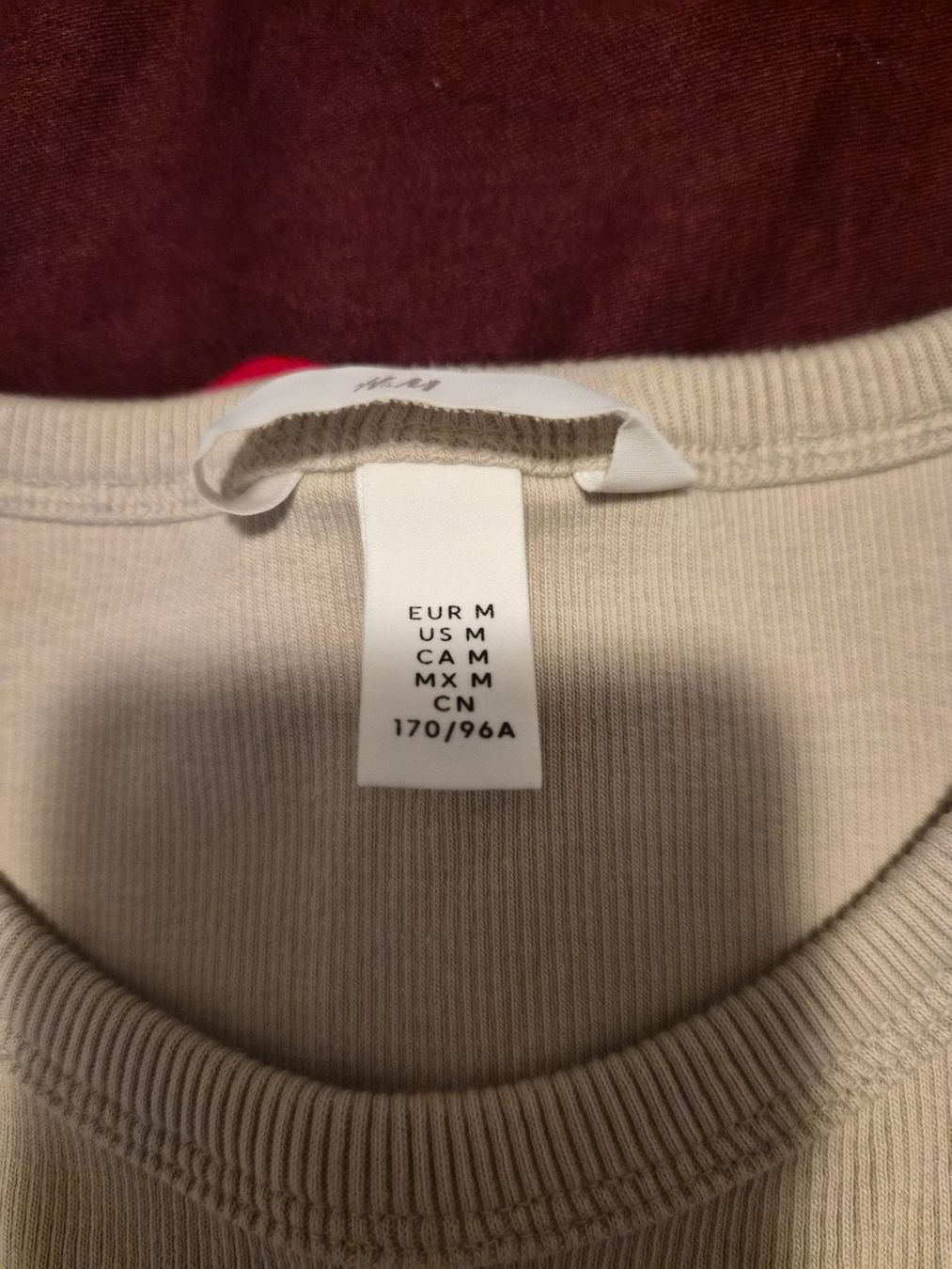 Top: Top  gr M H&M – Nuovo (secondo la descrizione) da Dietikon venduto da Eleda 1