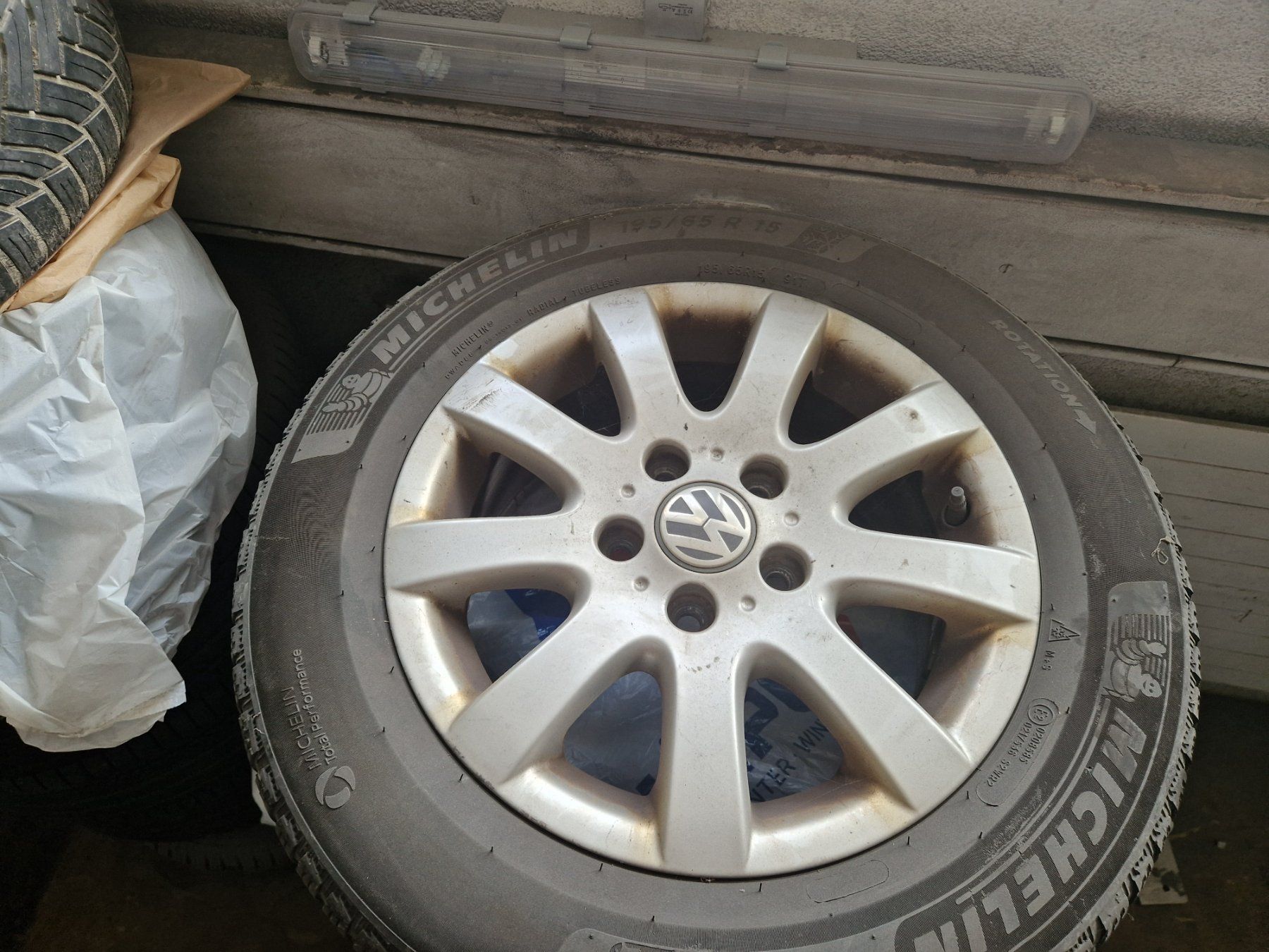 Volkswagen Pneumatici & Ruote complete: ALURÄDER VW GOLF 5 – Usato da Frauenfeld venduto da dragon1000 4