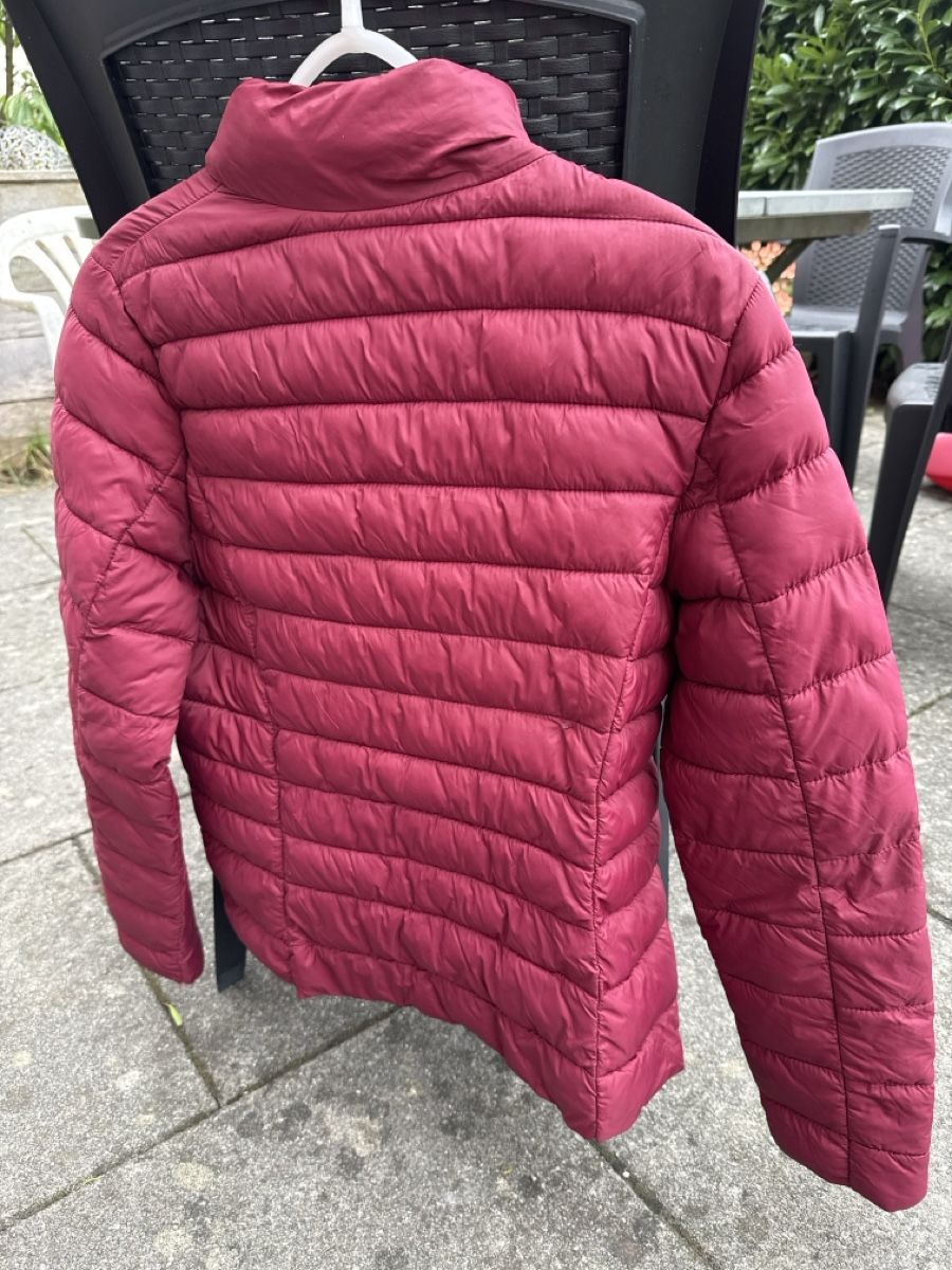 Giacche: leichte Jacke rot Grösse XL – Usato da Dettighofen (Lengwil) venduto da Dolol 1