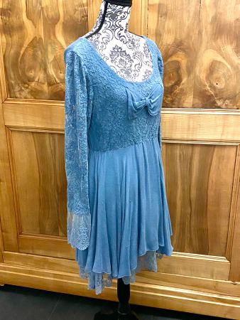 Robe coton dentelle Italy T-38 M