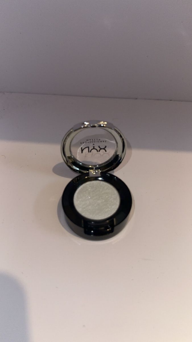NYX Professional Makeup Make-up: NYX Eyeshadow Silber NEU – Nuovo e nell'imballaggio originale da Oftringen venduto da tola19