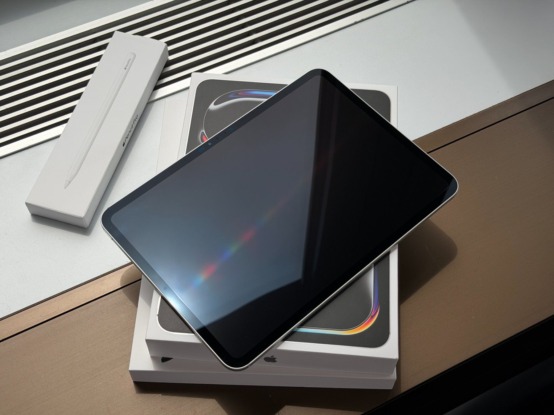 Apple Tablet PC: iPad pro m5,11", 256, silver, magic Keyboard(US)Apple Pencil – Usato da Zürich venduto da hol_tm7m 5