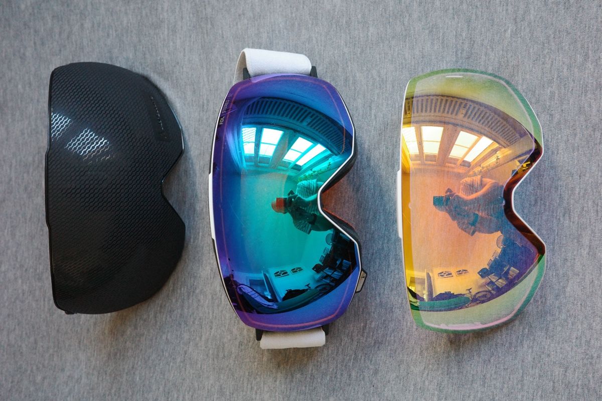 Atomic Occhiali & Lenti: Atomic Skibrille mit Wechselglas + Helm Grösse L – Usato da Zürich venduto da fmorlock