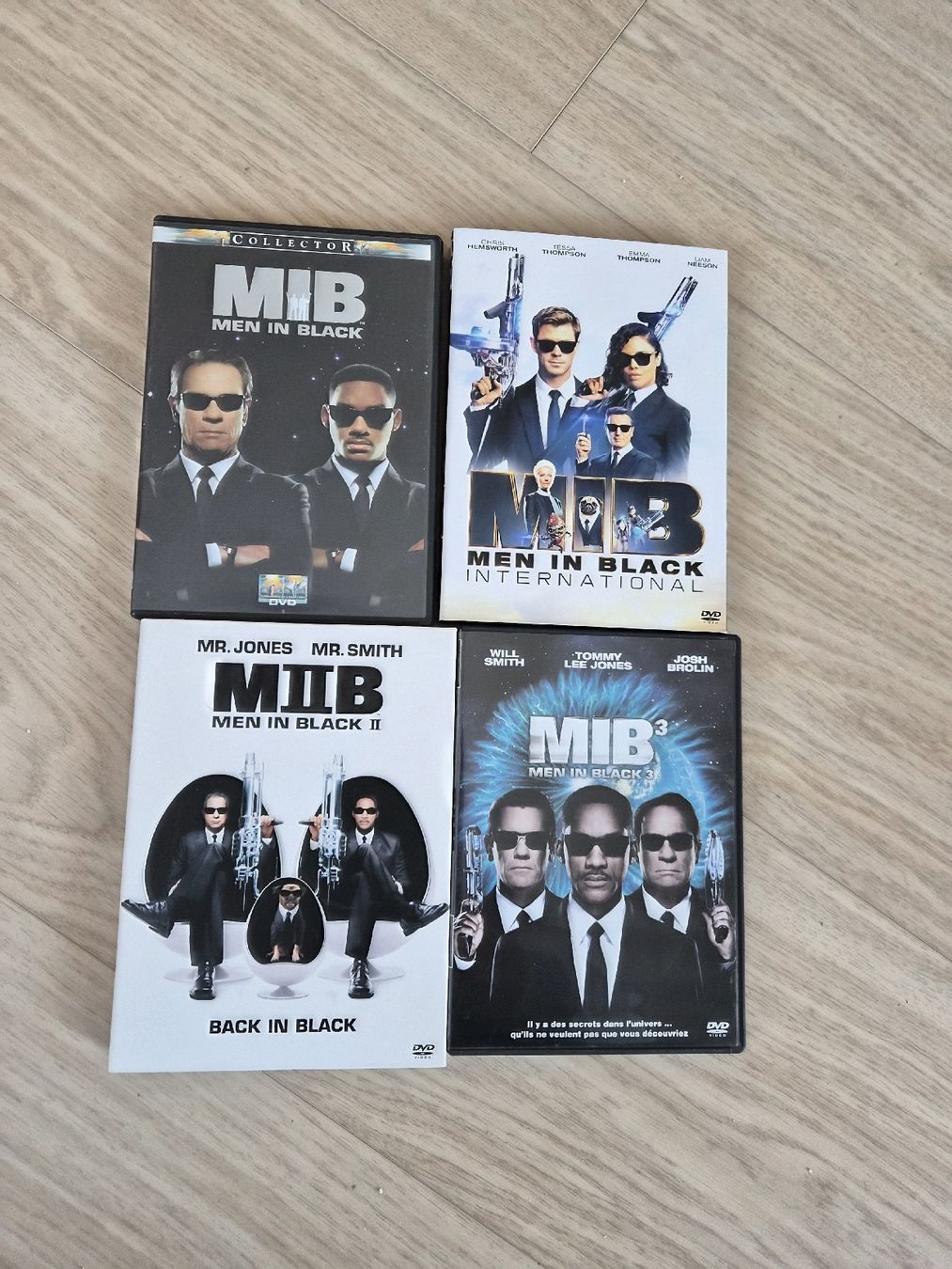 Tutti i DVDs: Lot de 4 DVD Men in Black – Usato da La Joux FR venduto da car_ck96