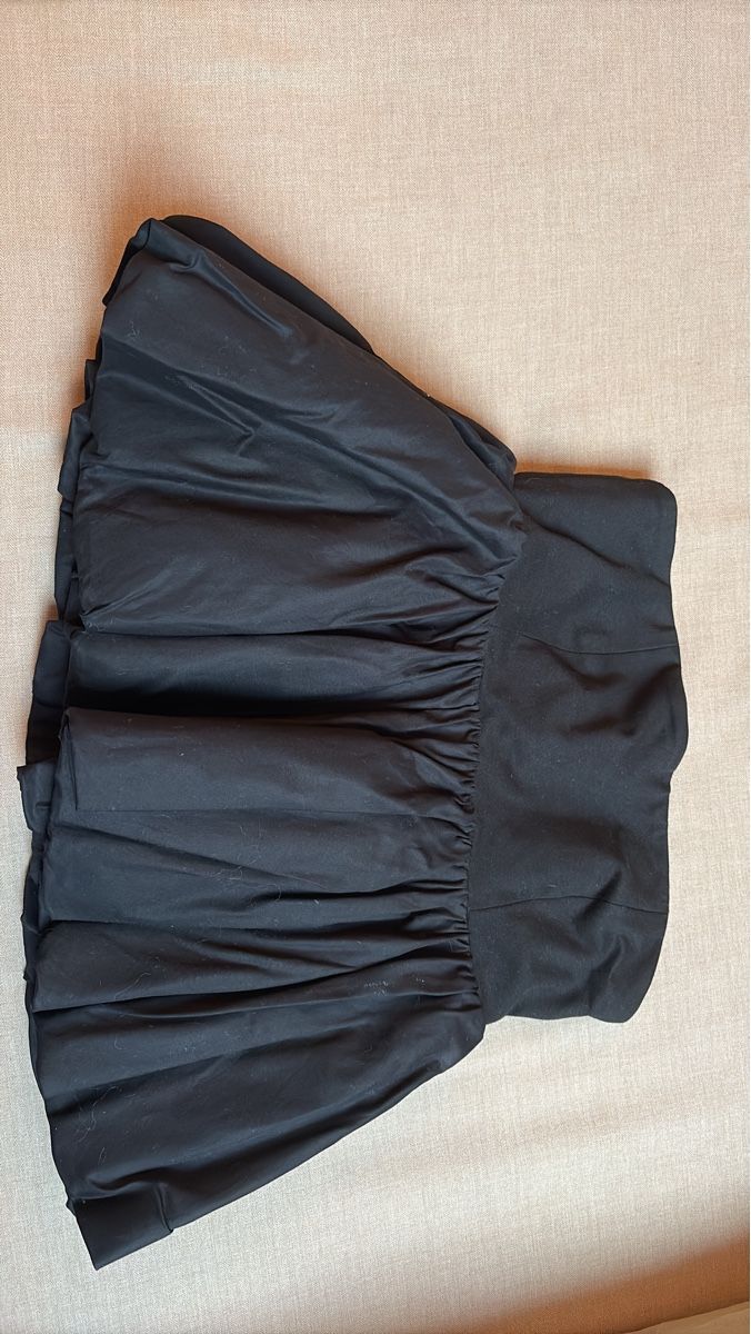 Reformation Top: Black Strapless top - reformation – Nuovo e nell'imballaggio originale da Oberhasli venduto da ani_97f7