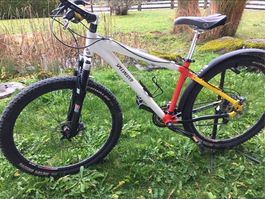 Specialized 26 Zoll Gr.S Mountainbike weiss-rot-gelb