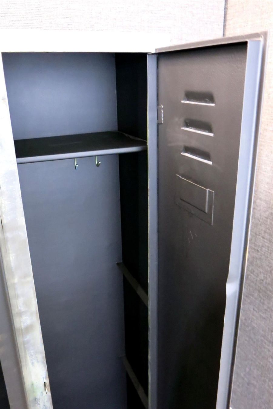 Guardaroba: Garderobenschrank Industrial Style – Usato da Laufenburg venduto da industrial-silence 6