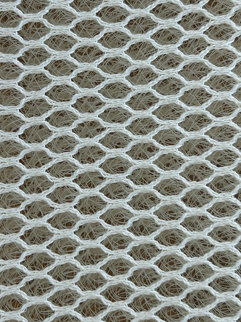 Betten: 3D Mesh Abstandsgewebe 20mm weiß ca.170x66cm – Gebraucht aus St.Gallen von little_roadtrip 4