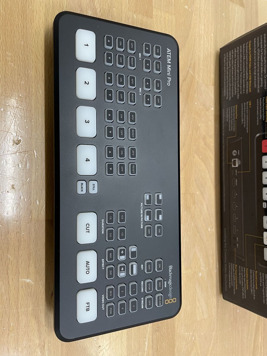 Blackmagic Platines de mixage: Blackmagic ATEM Mini Pro – Neuf (Voir description) à Wil AG par Wilerti