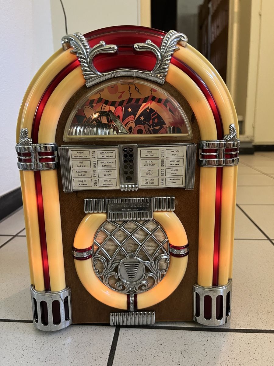 Jukebox: Mini Jukebox - Radio und Casette – Usato da Zollikerberg venduto da Reinier_ZH