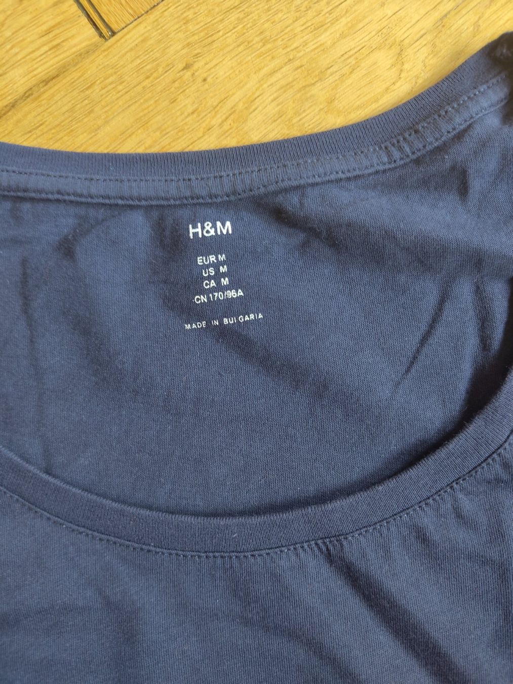 H&M T-shirt: T-Shirt – Usato da Bern venduto da Linii 2