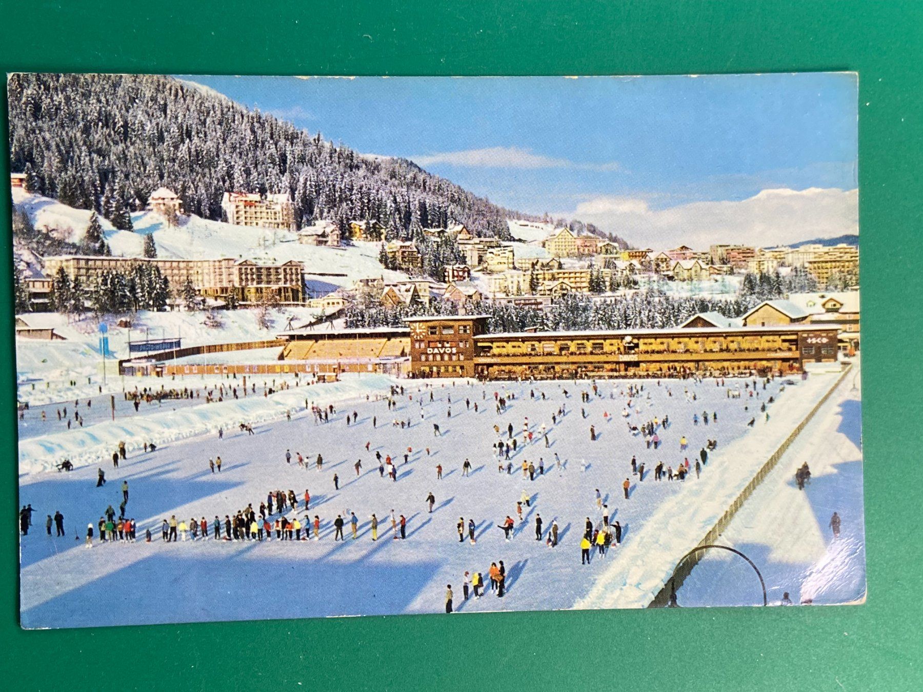Cartoline postali: Davos - Natureisbahn und Kunsteisbahn - belebt !!! – Usato da Steg VS venduto da danwer74