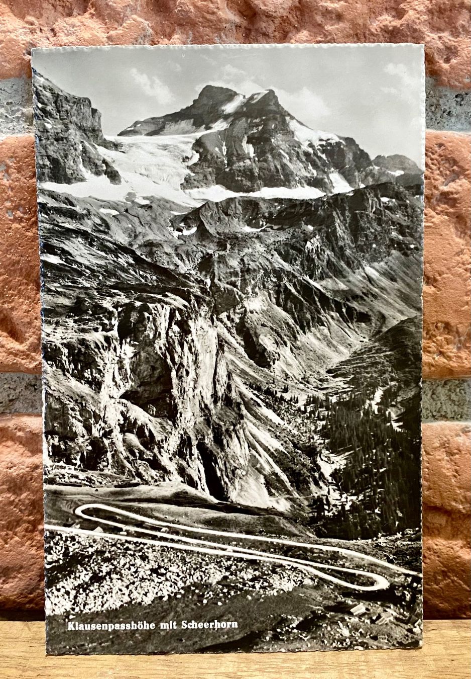 Ansichtskarten: Hotel Klausenpasshöhe mit Scheerhorn - Passstrasse – Gebraucht aus Root von ENGLAND-TREASURES