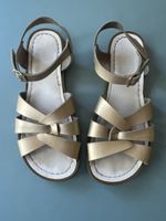 Salt Water Sandals goldfarben Grösse 40/41 getragen