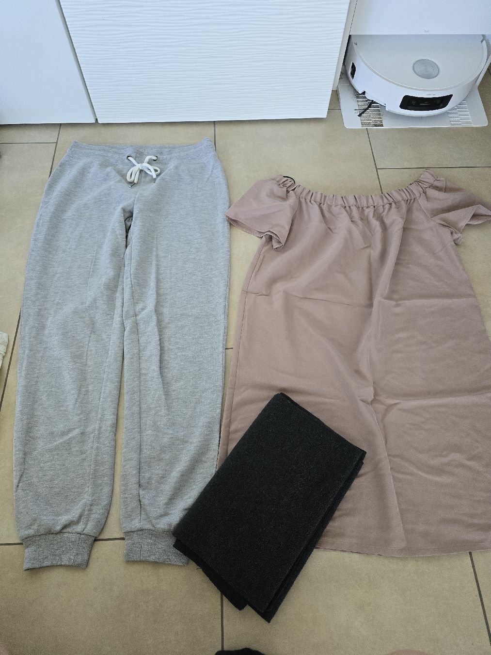 Lots de vêtements: XXL Kleiderpaket - Grösse M – D'occasion à Rickenbach b. Wil par Beautiful.Things 2