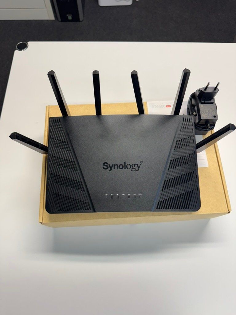 Synology Modems & Routeurs: Synology VPN-Router RT6600ax – D'occasion à Märwil par Twomedia
