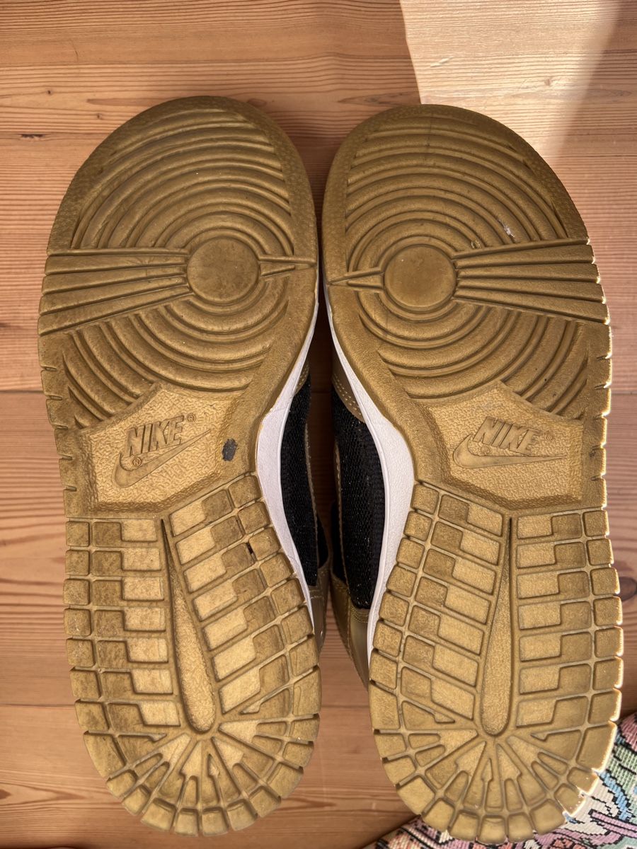 Nike Scarpe da uomo: Nike Dunk High Sneaker Gold/Schwarz – Usato da Dietikon venduto da na_129 2