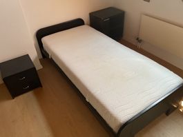 Komplettes Schlafzimmer in modernem Schwarz für Studenten
