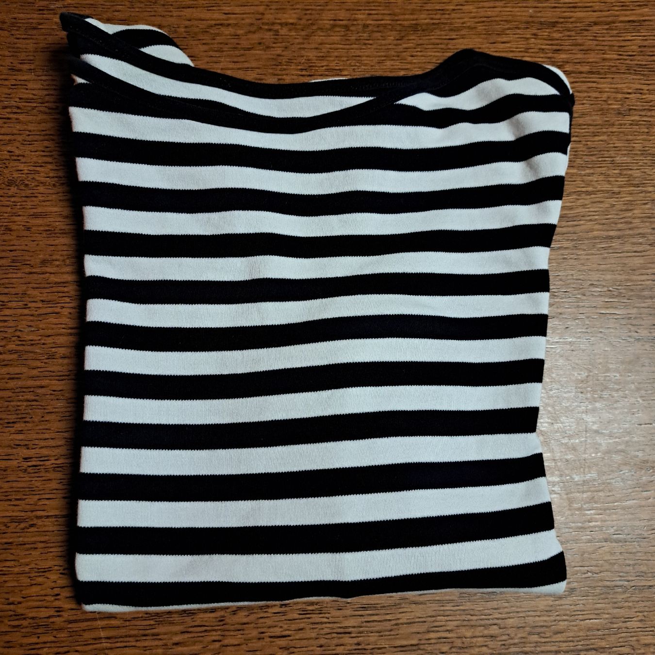 Pullover & Sweatshirts: Pullover/ Shirt – Gebraucht aus Zollikofen von selanaj 1