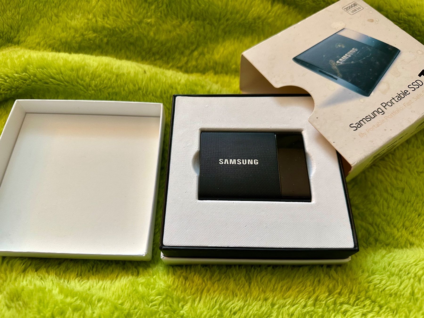 Samsung Dischi rigidi: Samsung Portable SSD T1 / 250 GB – Nuovo e nell'imballaggio originale da Spreitenbach venduto da Jessy8 4