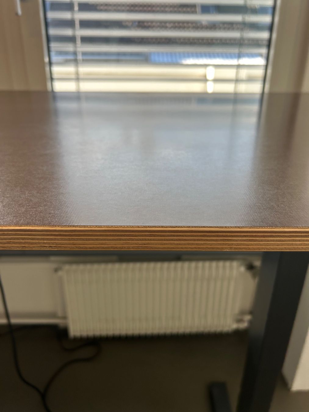 Schreibtische: Grosser Bürotisch – Gebraucht aus Zürich von erm_26gh 1