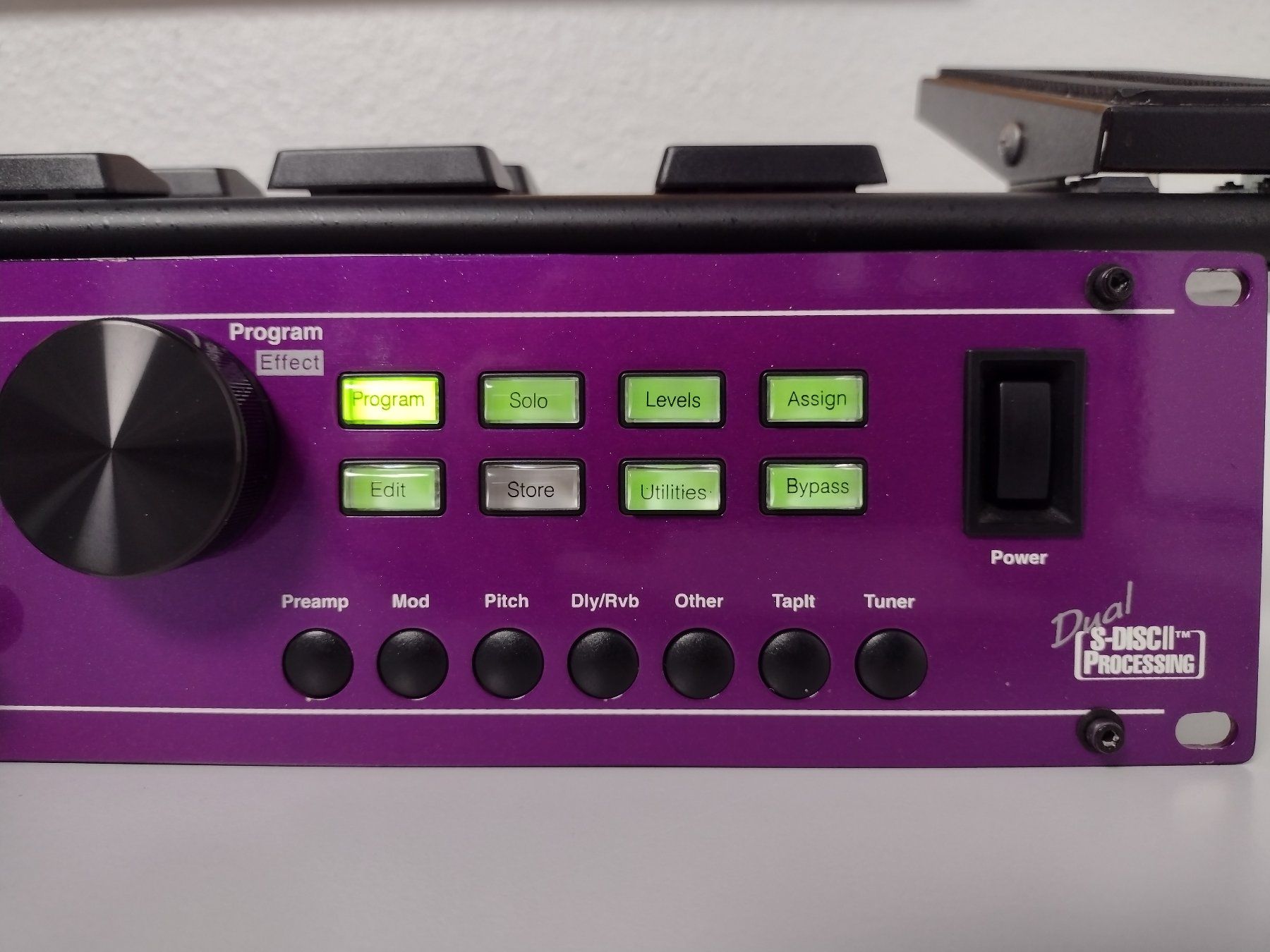 Musikinstrumente: Digitech 2120 Artist + Foot Controller + Case – Gebraucht aus Basel von x-hobby 9