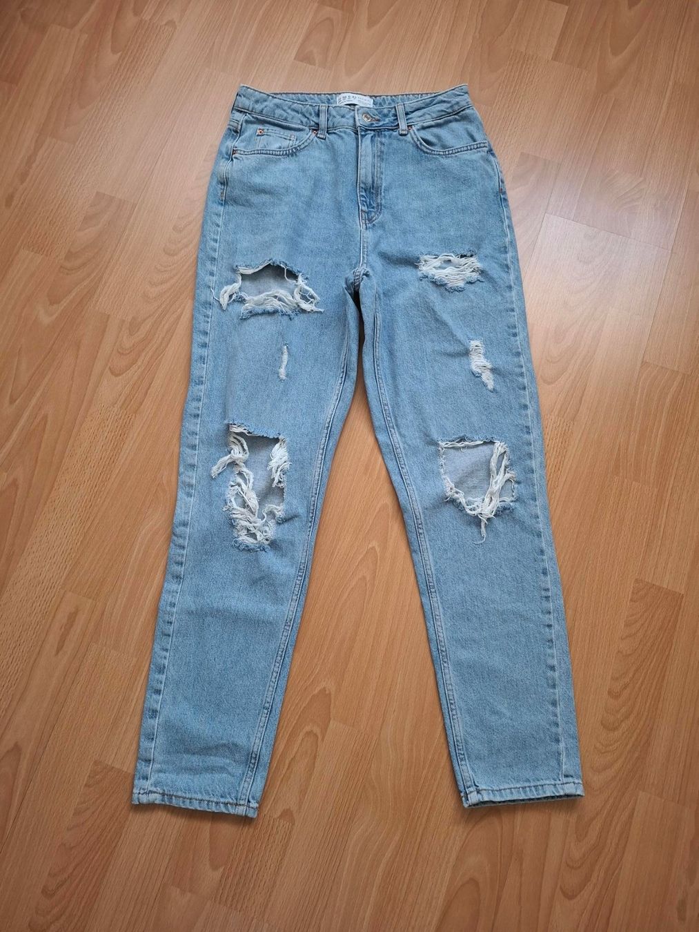 Pantaloni: jeans à trous fille – Usato da Porrentruy venduto da Piquetix