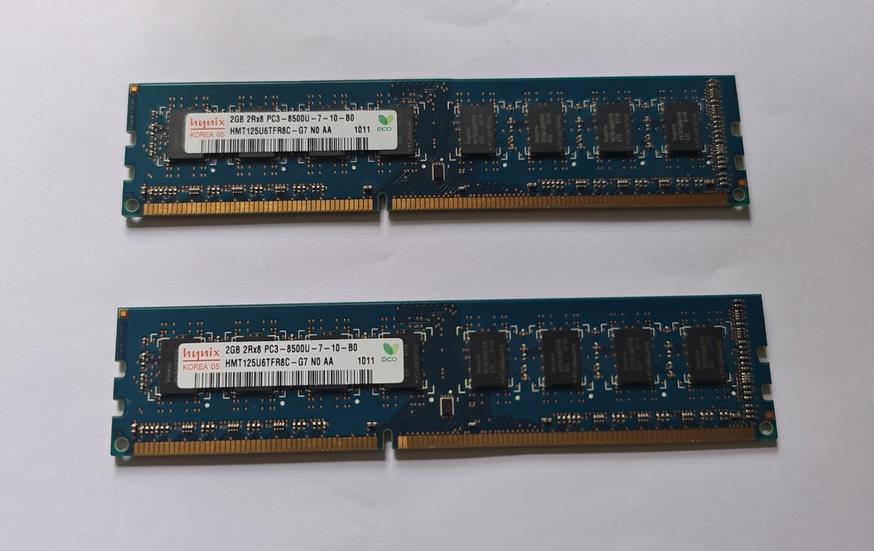 Memoria / RAM: Hynix RAM 4GB – Usato da zürich venduto da R-N-J