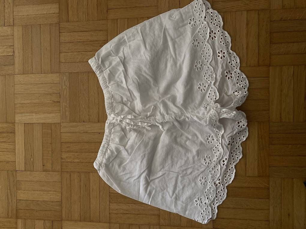 Négligés & Pyjamas: Short pyjama blanc Oysho – Neuf avec emballage d'origine à Lausanne par tol_8f65