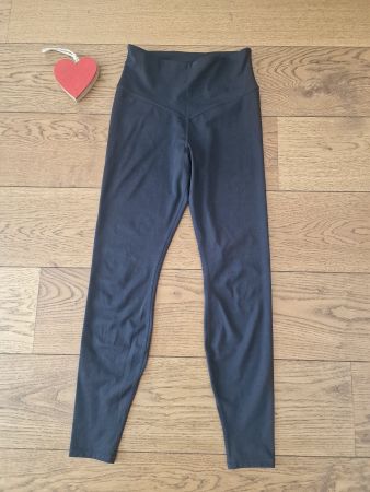 Basic H&M Sport Leggings schwarz Grösse S wie neu!